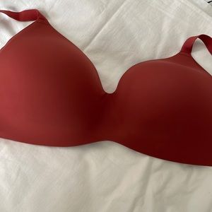 Knix Wear wing woman contour bra 6++